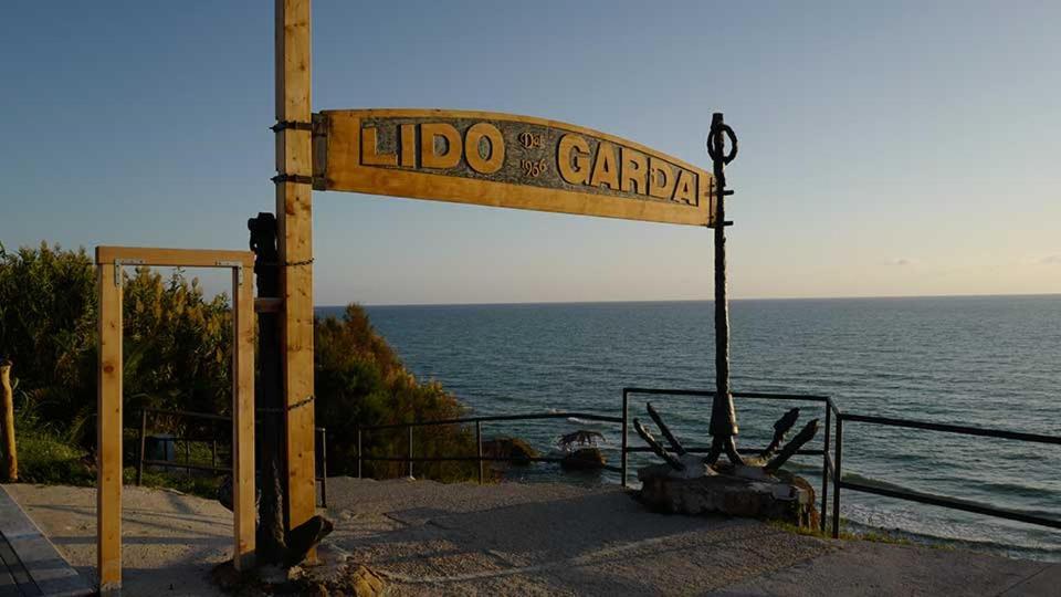 Hotel Lido Garda Anzio Bagian luar foto